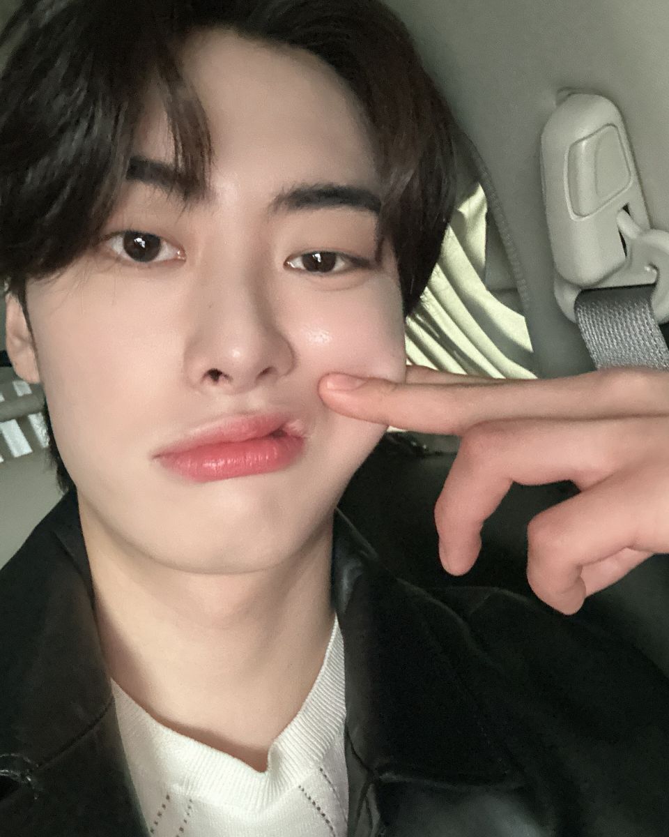 K-POP Boy Group Ideal Type World Cup – Round of 32 K-POP 남자 배우들 32강 이상형 월드컵 - 이상형 월드컵 시작